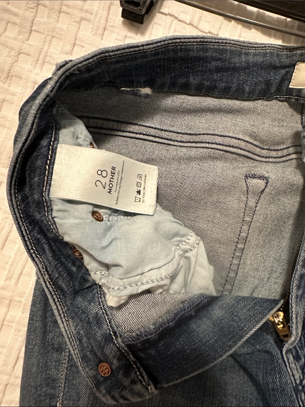 Mother “The Looker” Skinny Jeans - “Groovin” Wash - Picture 6 of 7